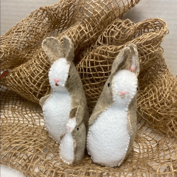 Rabbit Felt family for nursery or home cottagecore decor Hand cr… - Picture 2 of 4